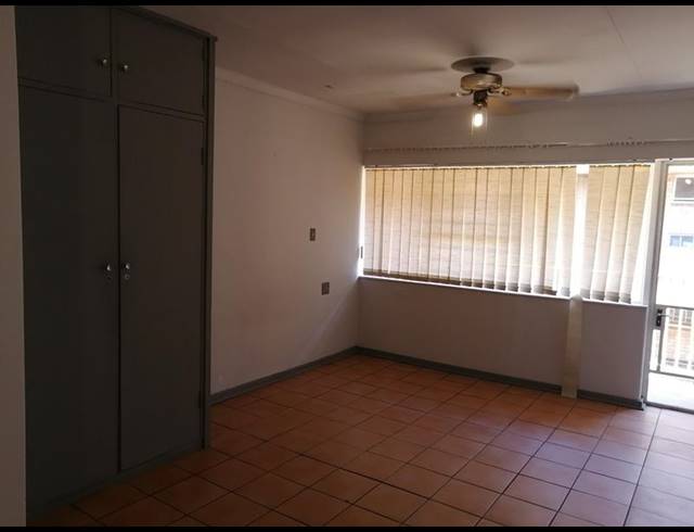 1 BEDROOM PROPERTY TO RENT IN DIE BULT